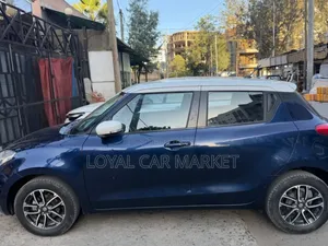 Suzuki Swift 2022 Blue
