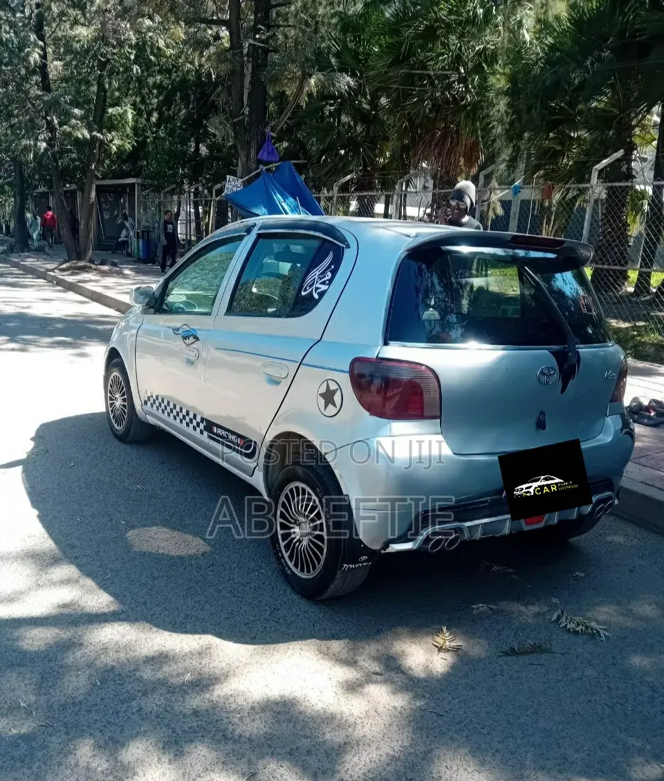 Toyota Vitz 1.0 FWD 3dr 2002 Silver