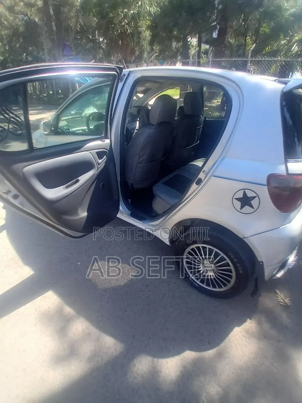 Toyota Vitz 1.0 FWD 3dr 2002 Silver