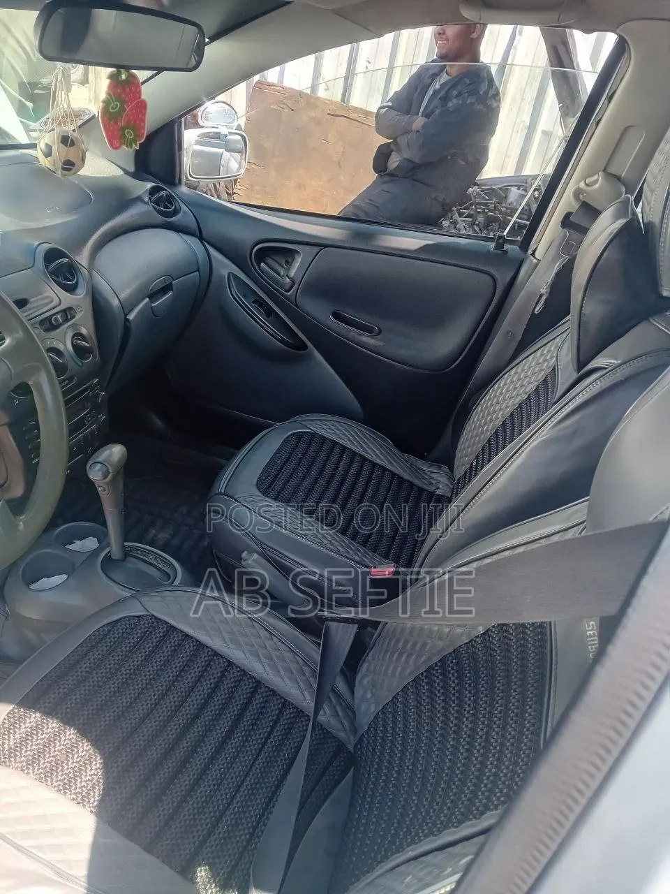 Toyota Vitz 1.0 FWD 3dr 2002 Silver