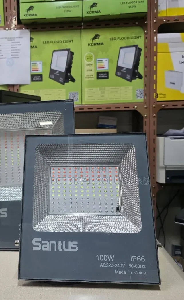 Santus 100W IP66 Waterproof Outdoor LED Flood Light Projector