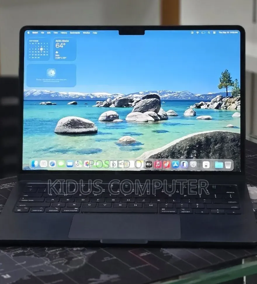 New Laptop Apple MacBook Air 2022 M2 8GB Apple M2 SSD 256GB