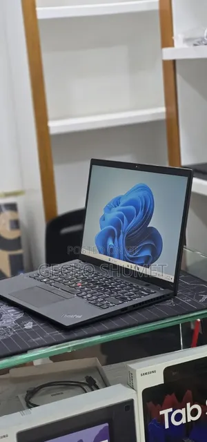 New Laptop Lenovo ThinkPad T14s G4 16GB Intel Core i7 SSD 512GB