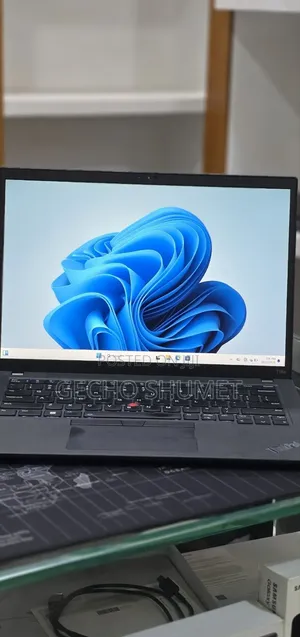 New Laptop Lenovo ThinkPad T14s G4 16GB Intel Core i7 SSD 512GB