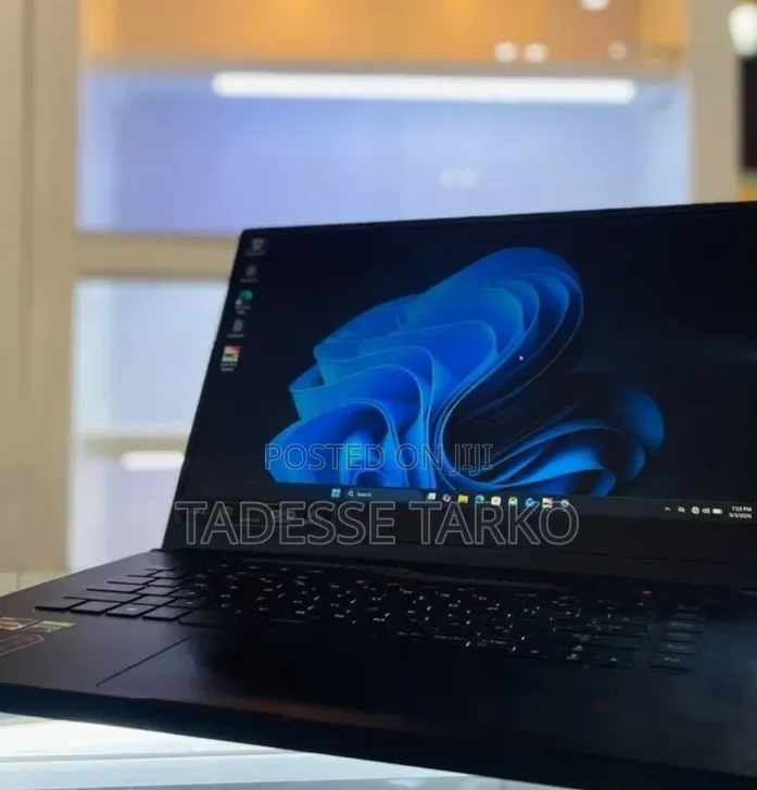 New Laptop Asus ROG Zephyrus G15 16GB AMD Ryzen 7 SSD 512GB