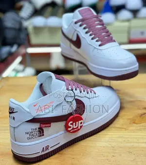 Nike Air Force 1 Low North Face Supreme Sneakers –