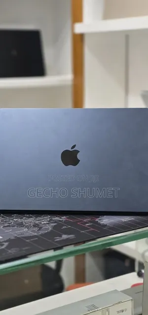 New Laptop Apple MacBook Air 2022 M2 8GB Apple M2 SSD 256GB