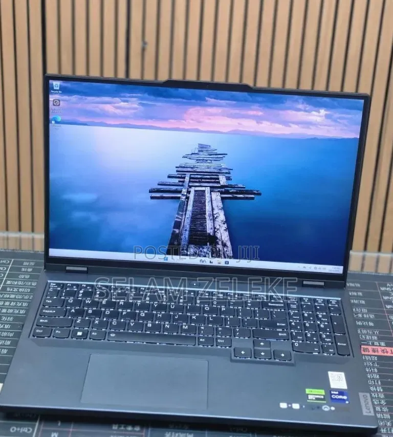 New Laptop Lenovo 16GB Intel Core i9 SSD 1T