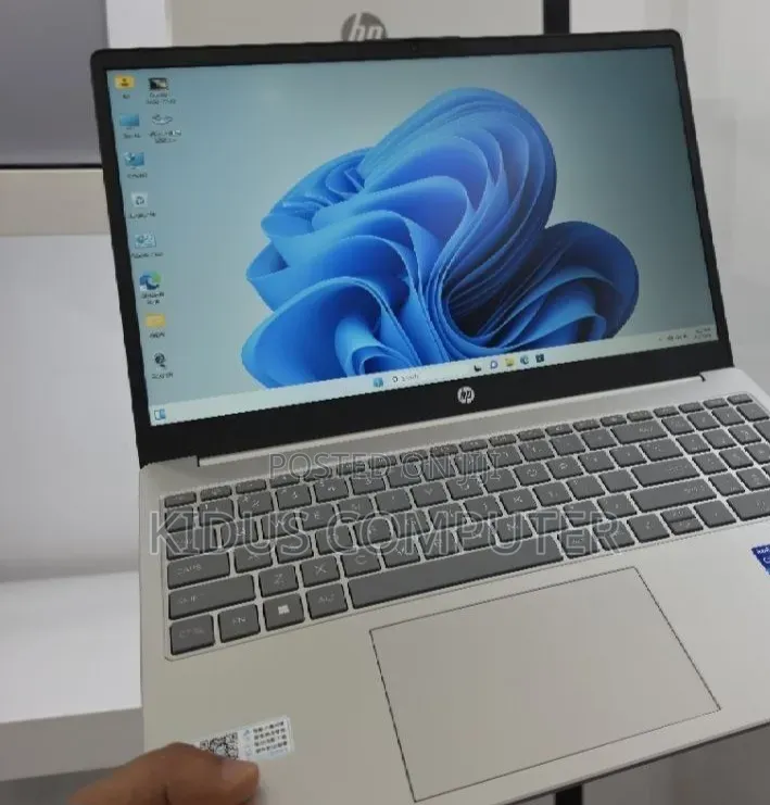 New Laptop HP Stream Notebook 16GB Intel Core i7 SSD 512GB