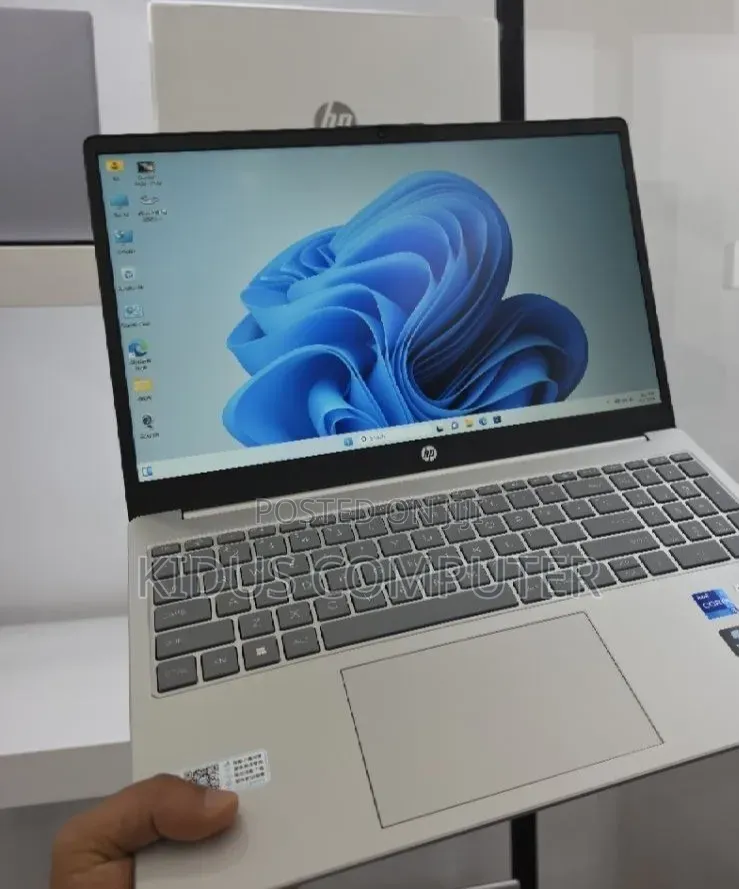 New Laptop HP Stream Notebook 16GB Intel Core i7 SSD 512GB