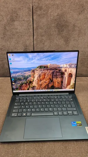 New Laptop Lenovo Yoga 700 32GB Intel Core i7 SSD 1T