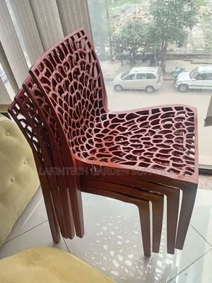 Plastic Chair Cafe and Restaurant Chair ፕላስቲክ ወንበሮች የካፌ ወንበር