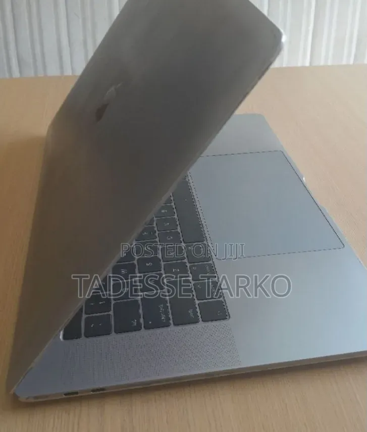 Laptop Apple MacBook Pro 2016 16GB Intel Core i7 SSD 512GB