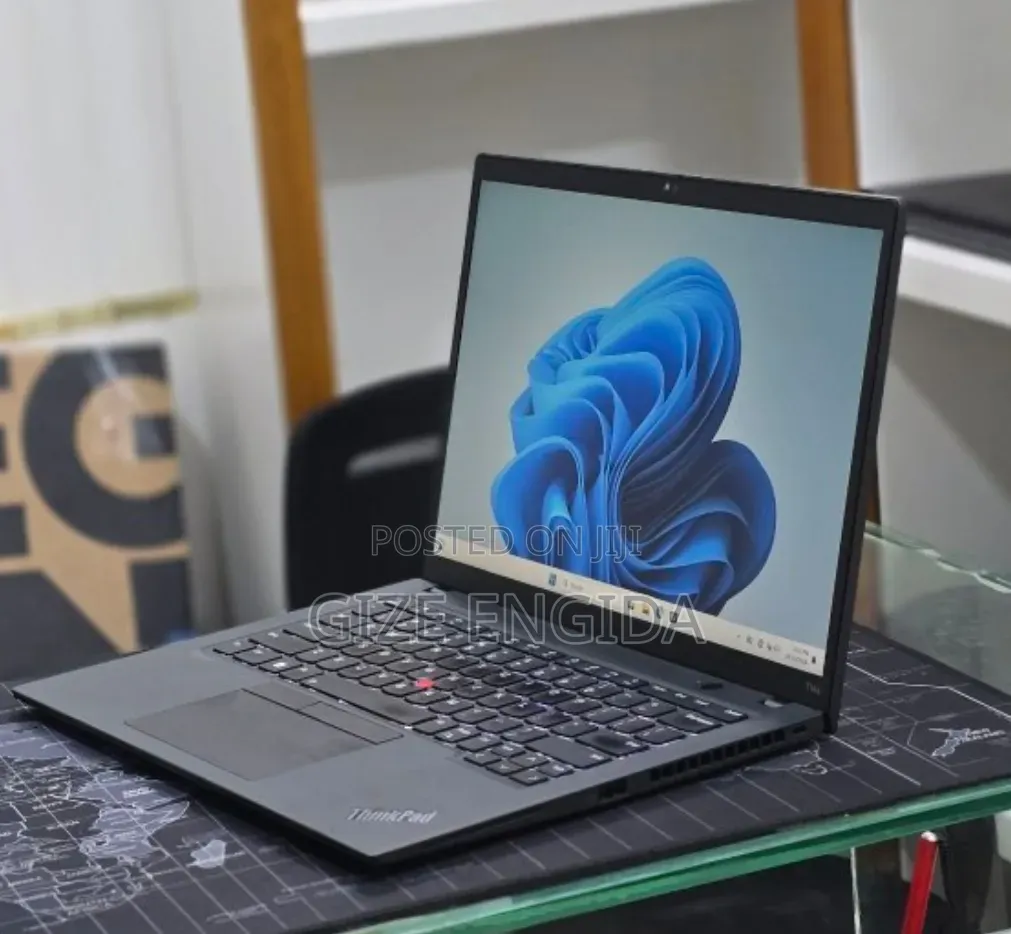 New Laptop Lenovo ThinkPad T14s Gen 2 16GB Intel Core i7 SSD 512GB