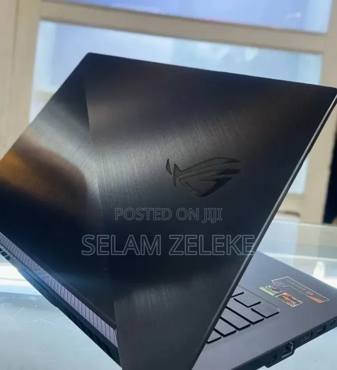 New Laptop Asus 16GB AMD Ryzen 7 SSD 512GB