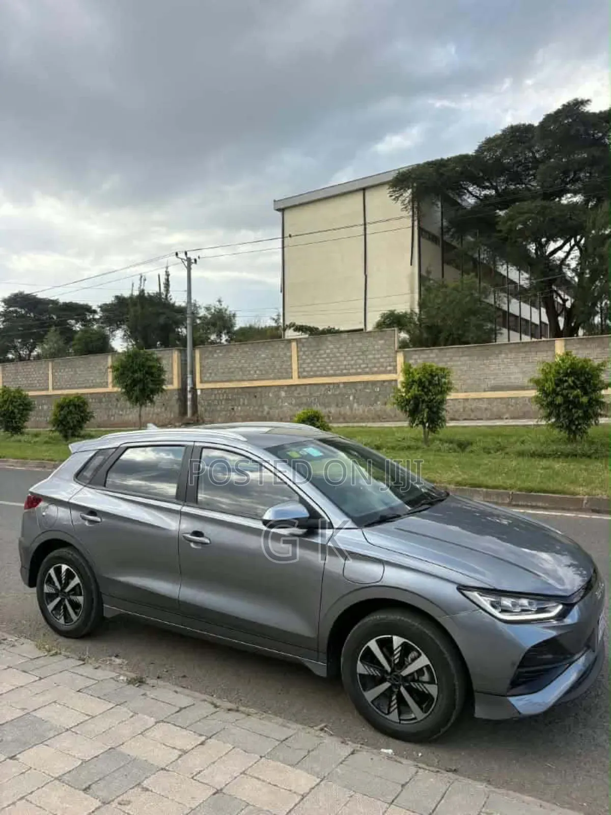 BYD E2 43 kWh 94 hp FWD 2025 Silver