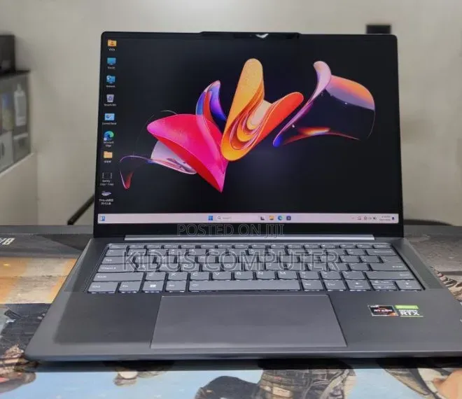 New Laptop Lenovo Yoga C930 16GB Intel Core Ultra 7 SSD 512GB