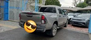 Toyota Hilux 2020 Gray