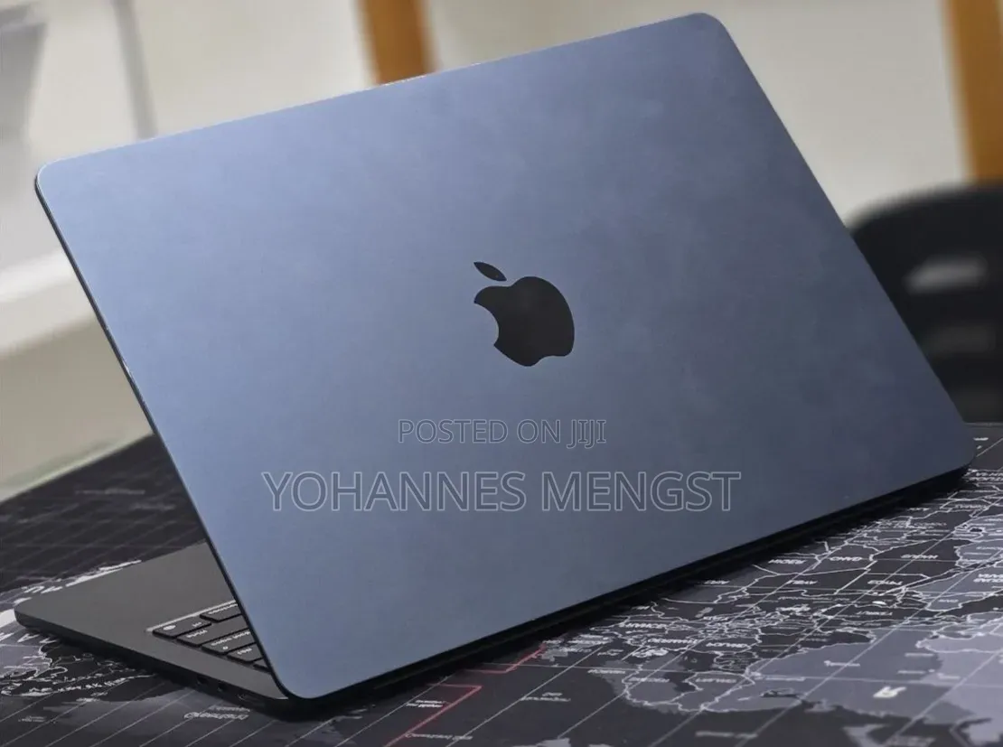 New Laptop Apple MacBook Air 2022 M2 8GB Apple M2 SSD 256GB