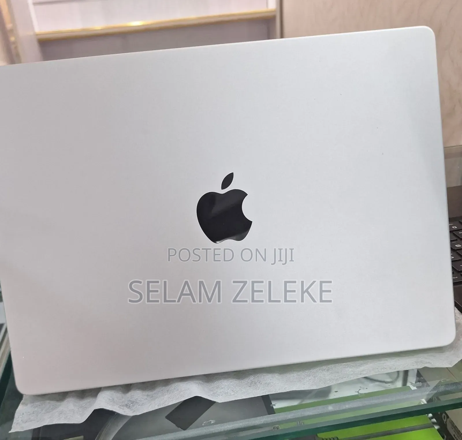 New Laptop Apple MacBook Pro 2024 M4 24GB Apple M4 Pro SSD 512GB