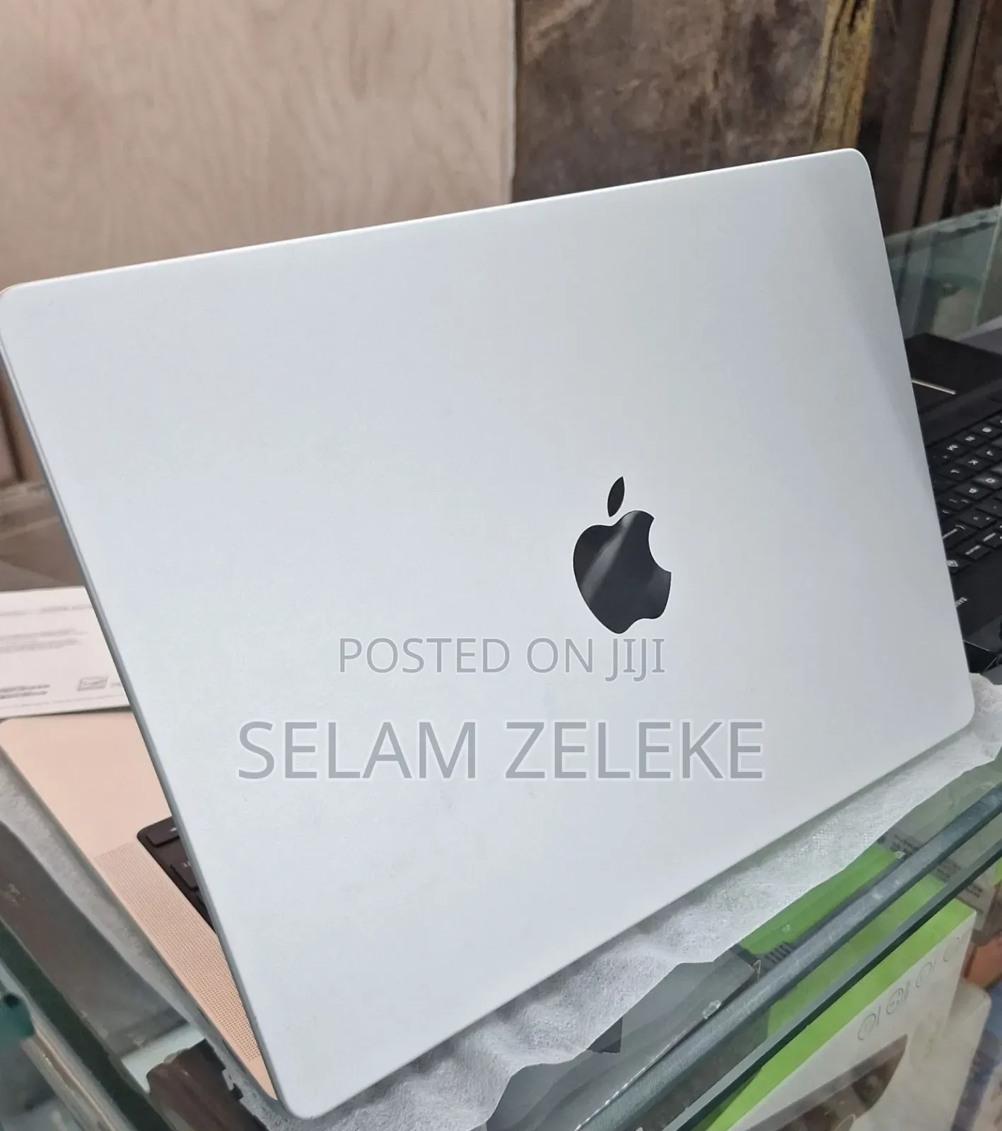 New Laptop Apple MacBook Pro 2024 M4 24GB Apple M4 Pro SSD 512GB