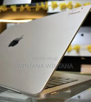 New Laptop Apple MacBook Air 2025 M4 16GB Apple M4 SSD 512GB