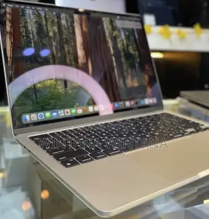 New Laptop Apple MacBook Air 2025 M4 16GB Apple M4 SSD 512GB