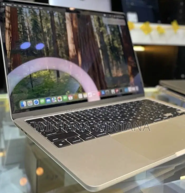 New Laptop Apple MacBook Air 2025 M4 16GB Apple M4 SSD 512GB