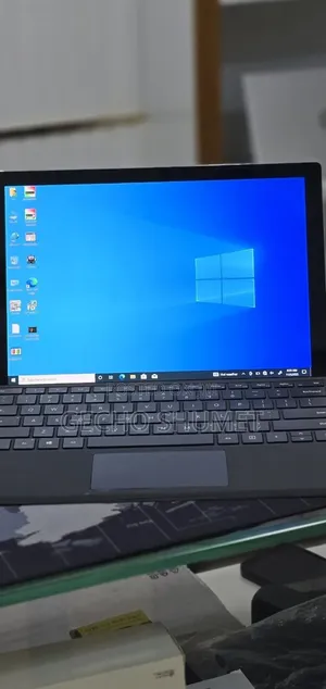 New Laptop Microsoft Surface Pro 7+ 16GB Intel Core i5 SSD 256GB