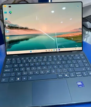 New Laptop Lenovo 16GB Intel Core Ultra 7 SSD 512GB