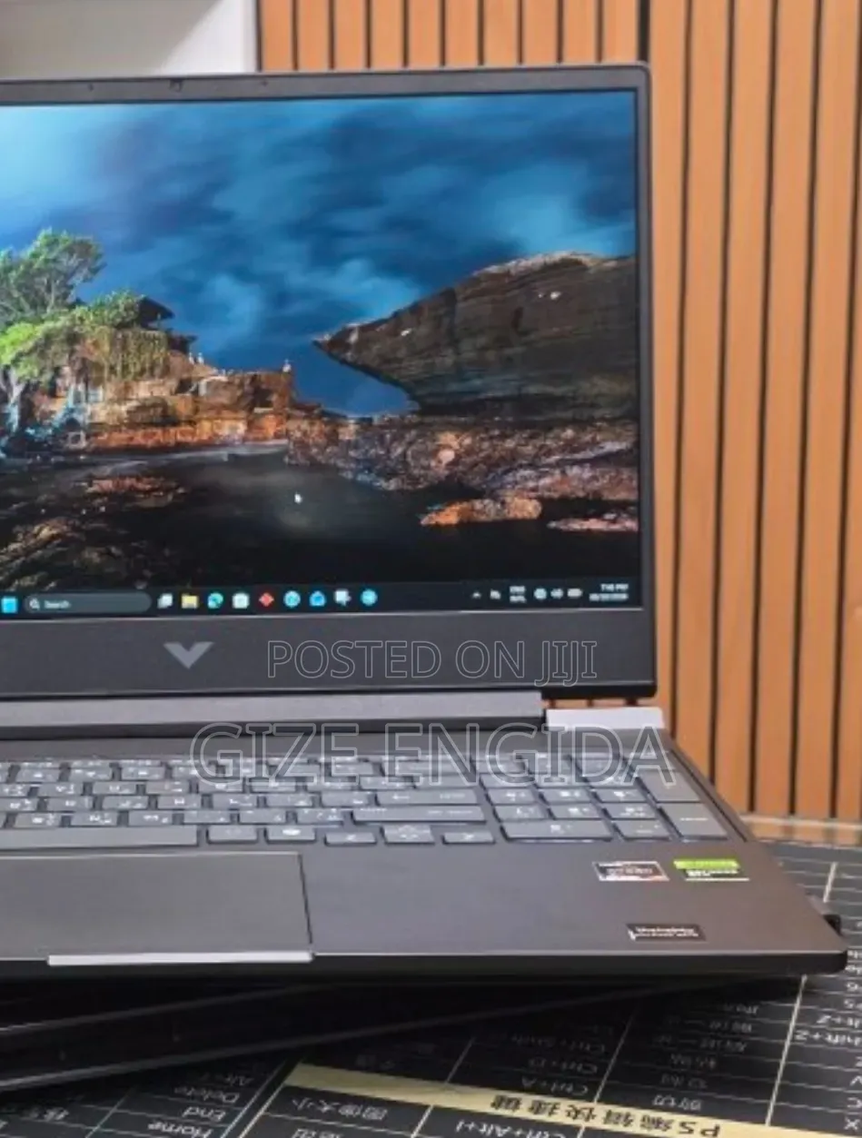 New Laptop HP Victus 16 16GB AMD Ryzen 7 SSD 512GB