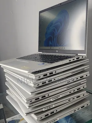 New Laptop HP EliteBook 840 G8 16GB Intel Core i5 SSD 512GB
