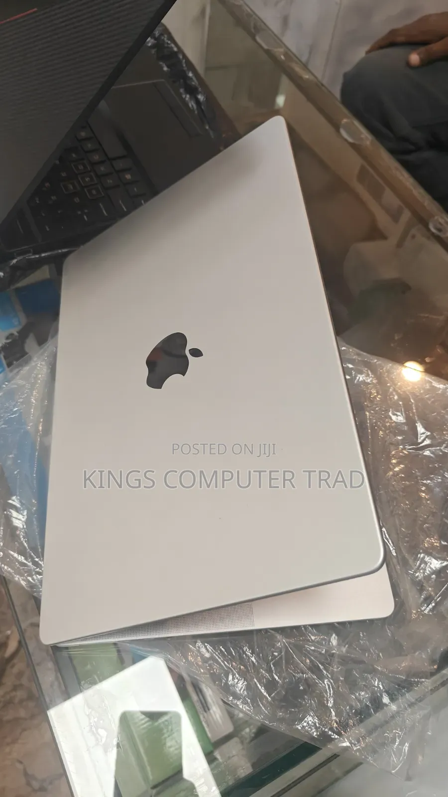 New Laptop Apple MacBook Pro 2024 M4 16GB Apple M4 Pro SSD 512GB