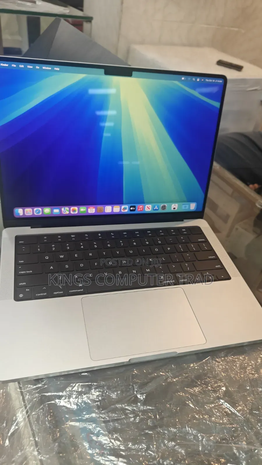 New Laptop Apple MacBook Pro 2024 M4 16GB Apple M4 Pro SSD 512GB