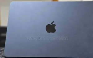 New Laptop Apple MacBook Air 2022 M2 8GB Apple M2 SSD 256GB