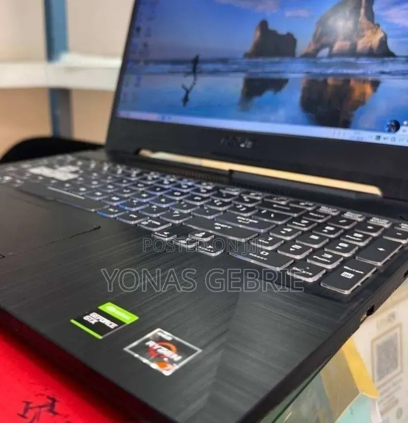 New Laptop Apple MacBook 16GB AMD Ryzen 7 SSD 512GB