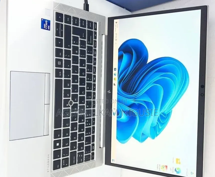 New Laptop HP EliteBook 840 10 16GB Intel Core i7 SSD 512GB