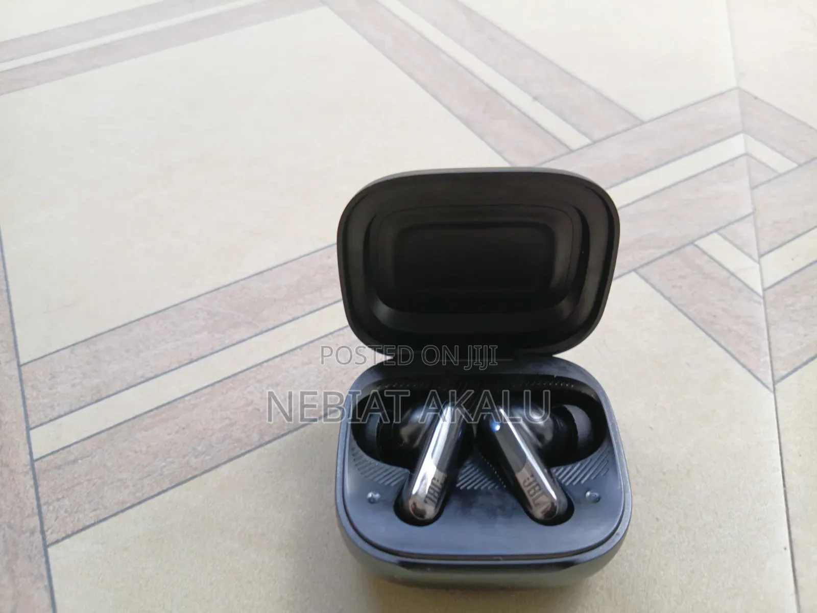 Orgional JBL Beam Airpod