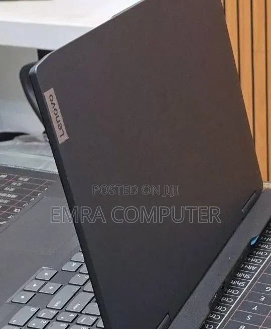 New Laptop Lenovo 16GB Intel Core i5 SSD 512GB