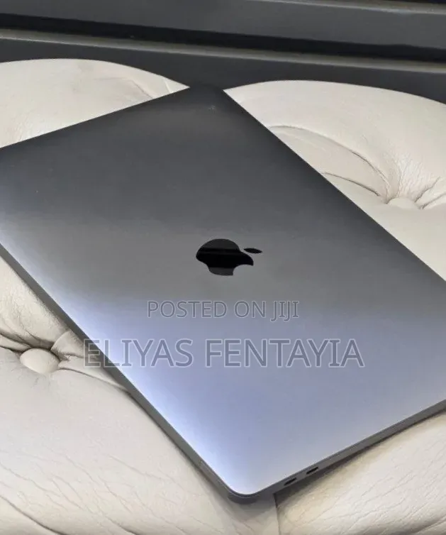 New Laptop Apple MacBook Pro 2019 16GB Intel Core i7 SSD 512GB