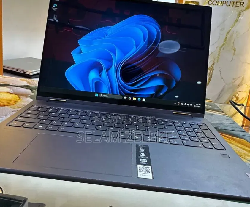 New Laptop Lenovo Yoga 9 16GB Intel Core Ultra 7 SSD 1T
