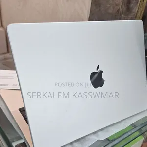 New Laptop Apple MacBook Pro 2024 M4 24GB Apple M4 SSD 512GB