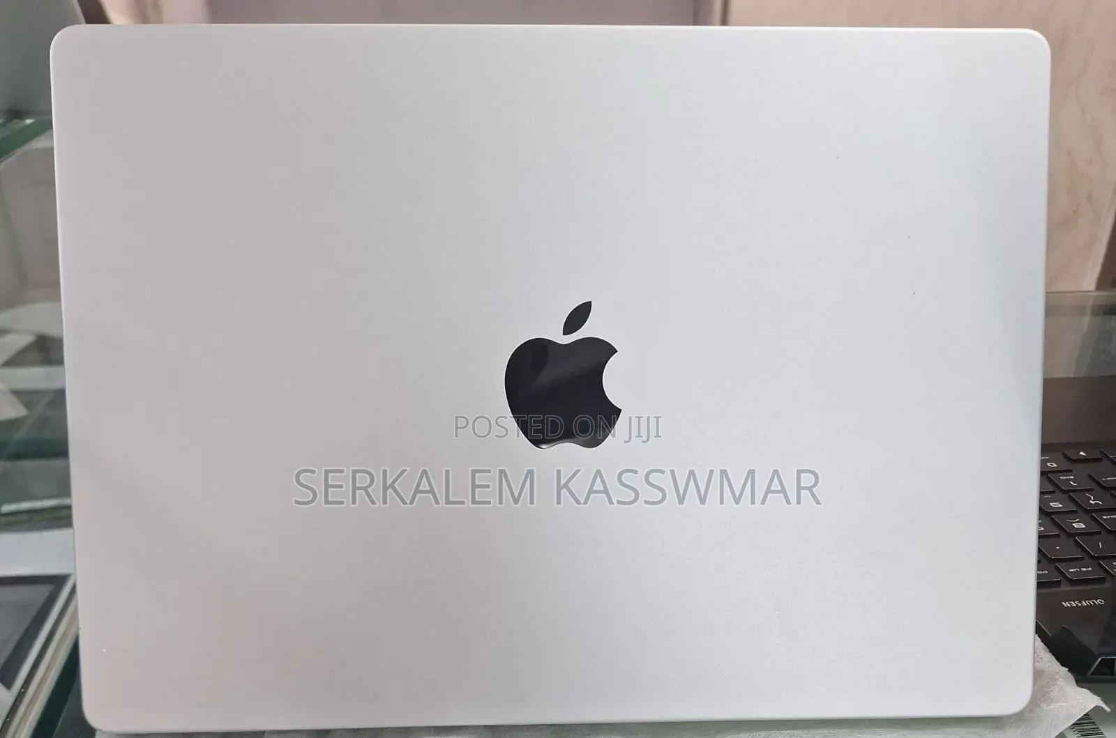 New Laptop Apple MacBook Pro 2024 M4 24GB Apple M4 SSD 512GB