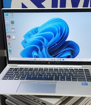 New Laptop HP EliteBook 840 G8 16GB Intel Core i7 SSD 512GB