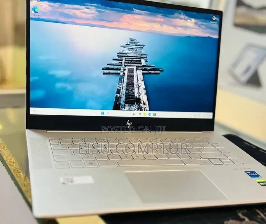 New Laptop HP Envy 15 16GB Intel Core i7 SSD 512GB