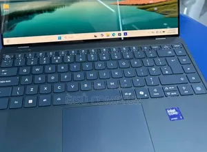 New Laptop Lenovo Yoga 9 16GB Intel Core Ultra 7 SSD 512GB