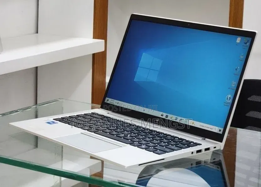 New Laptop HP EliteBook 840 G8 16GB Intel Core i5 SSD 512GB