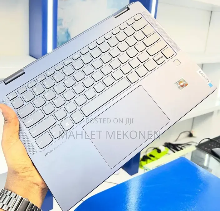 New Laptop Lenovo Yoga 330 16GB AMD Ryzen 7 SSD 512GB