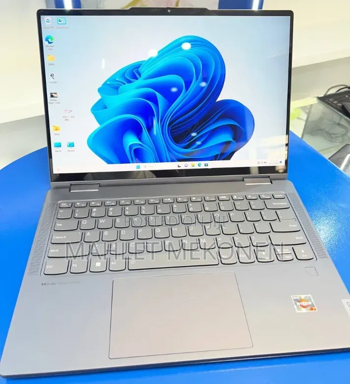 New Laptop Lenovo Yoga 330 16GB AMD Ryzen 7 SSD 512GB