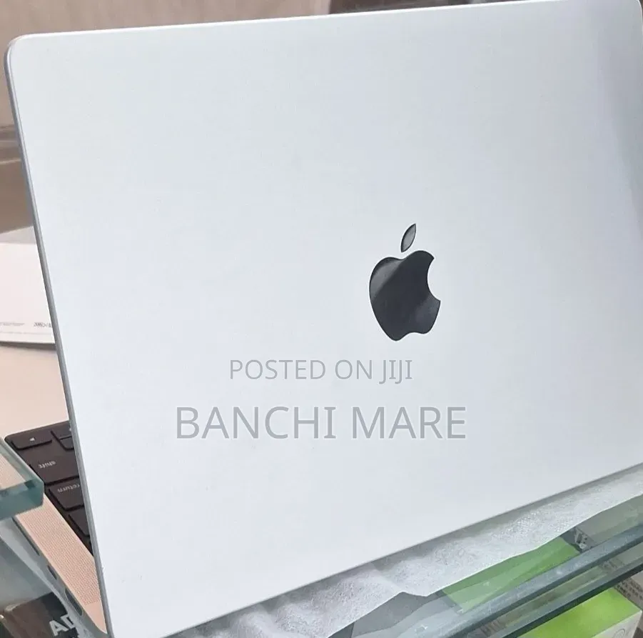 New Laptop Apple MacBook Pro 2024 M4 24GB Apple M4 Pro SSD 512GB